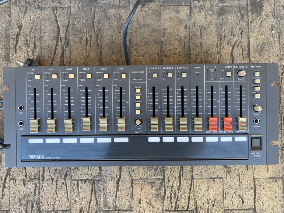 Yamaha MV1000 mixer audio efecte voce