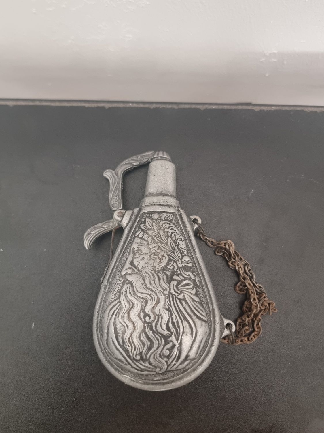 Recipient antic pentru pulbere, colecție vintage Militara