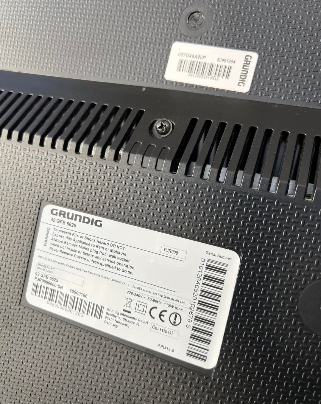 Смарт телевизор Grundig 49 инча