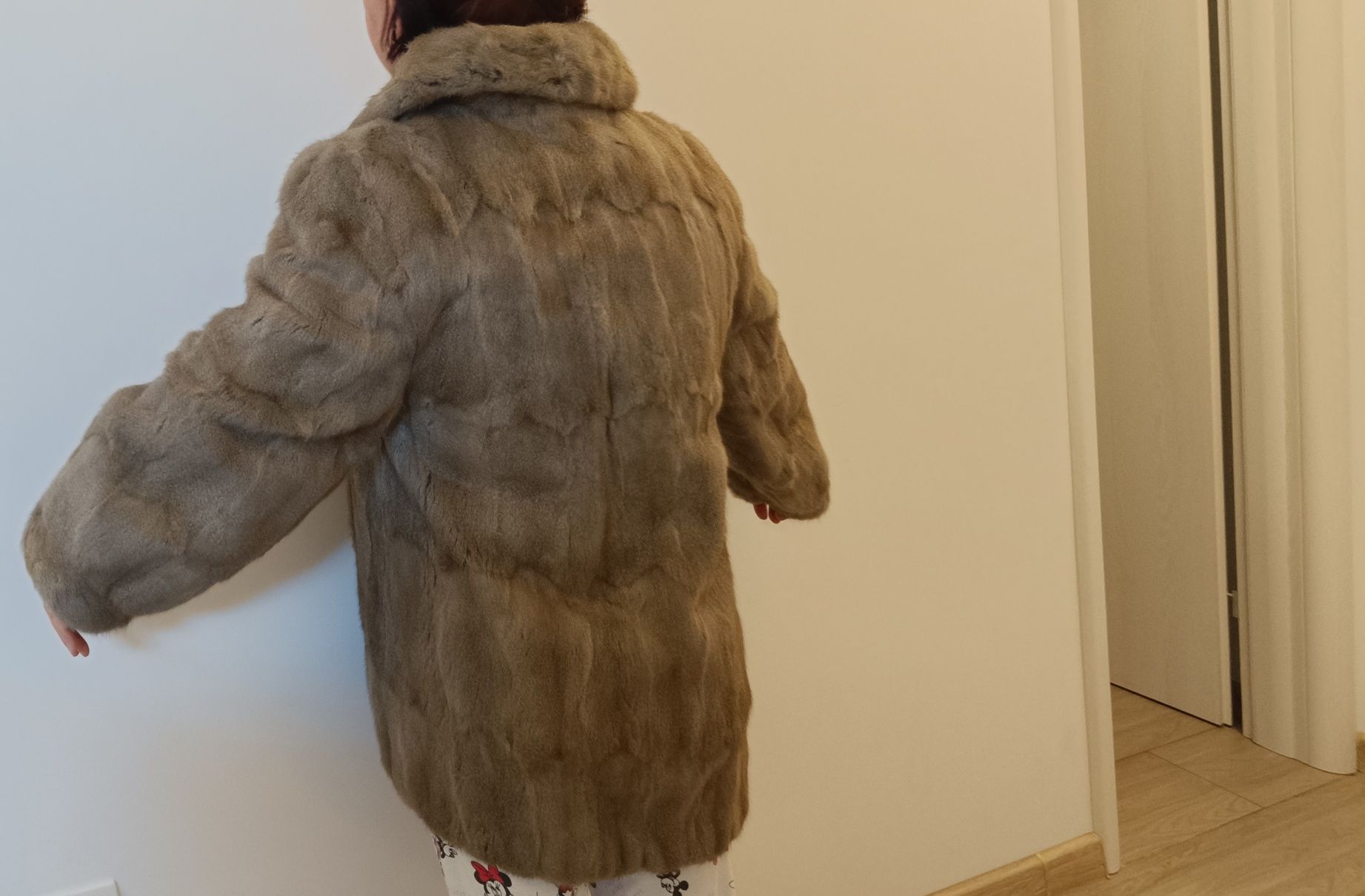 Haine și veste  din blana naturala confecționate manual