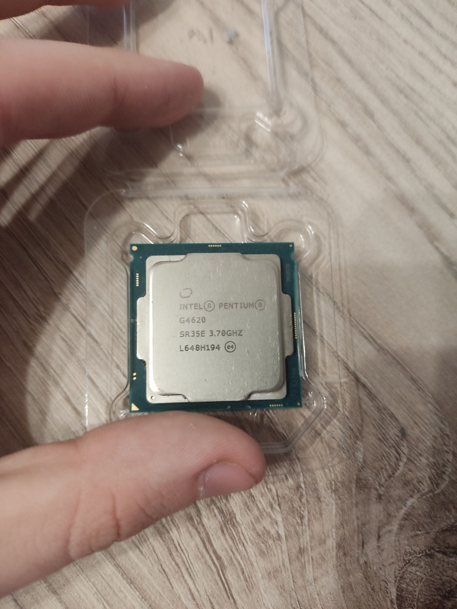 Intel Pentium G4620