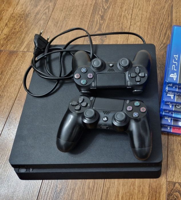 Продам пс 4 в отличном состоянии