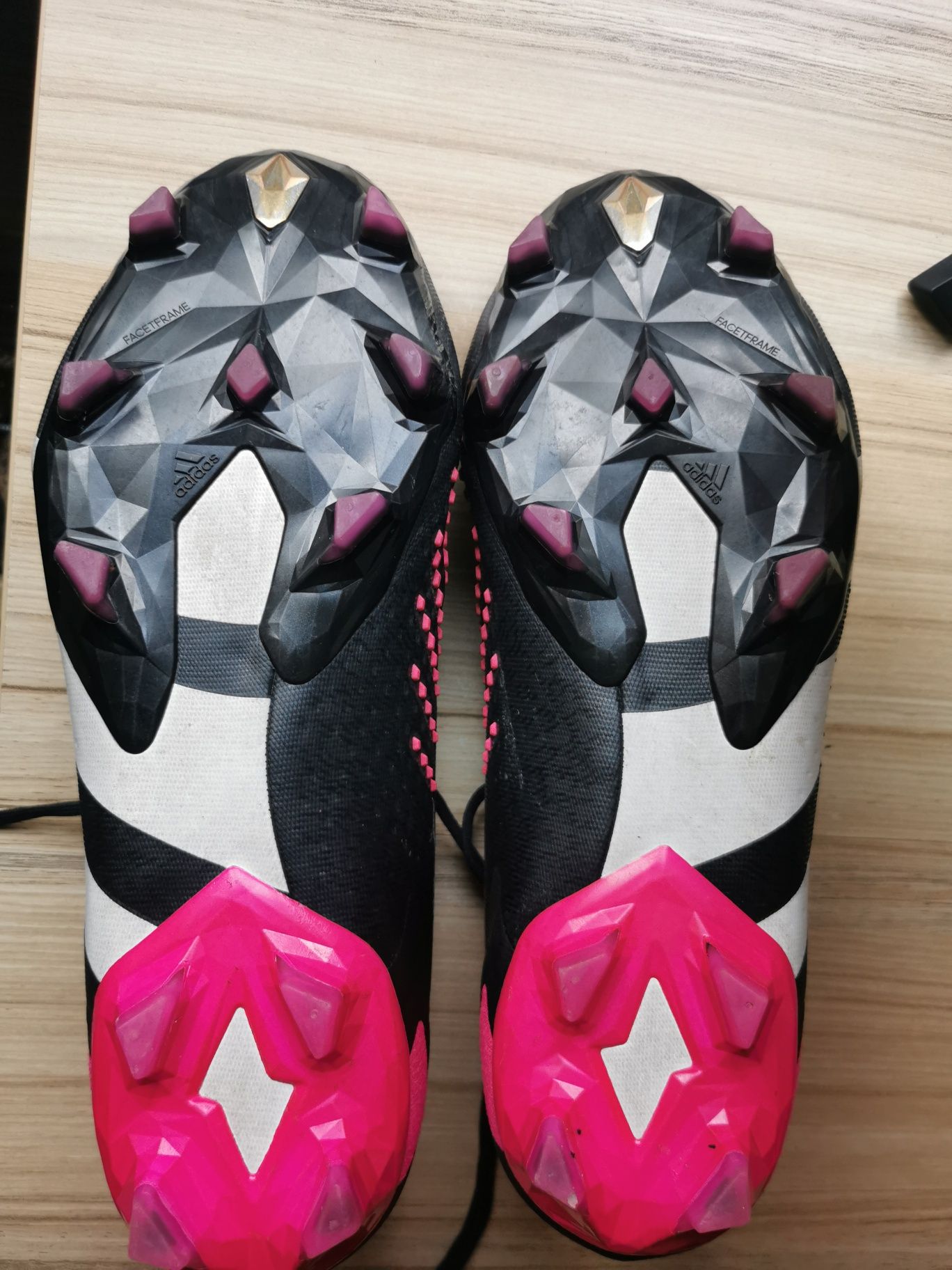 Adidas Predator Accuracy. 1 футболни обувки 43 1/3 номер