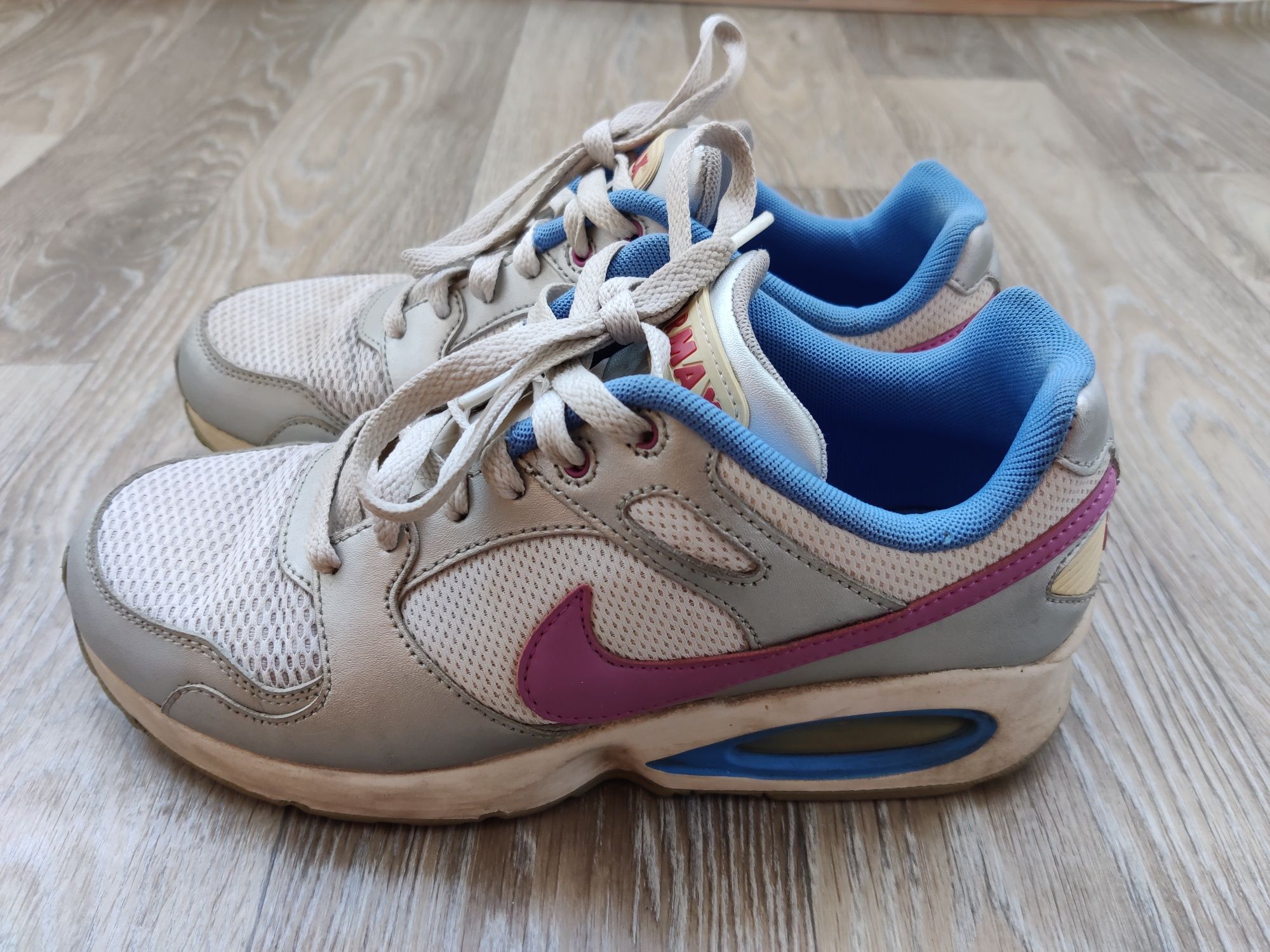 Белые низкие женские кроссовки NIKE Air Max Coliseum RCR 24.5 см 38 р.