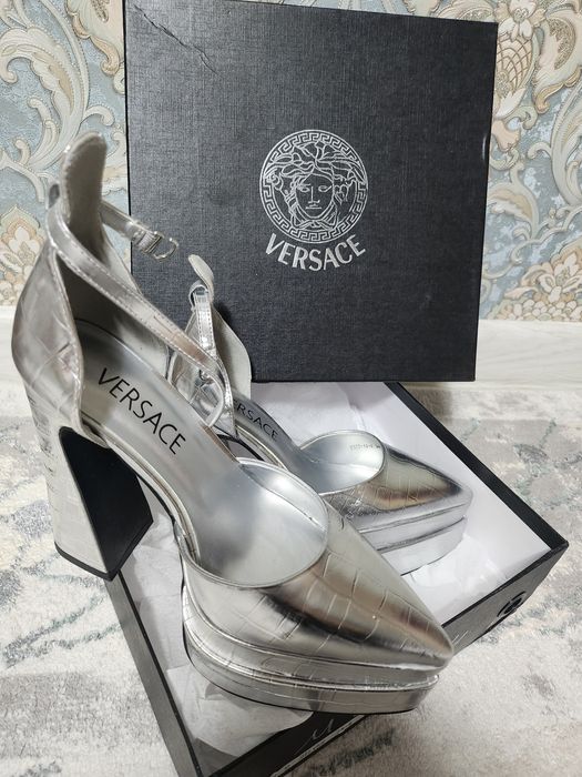 Продам сапоги, ботинка, туфли