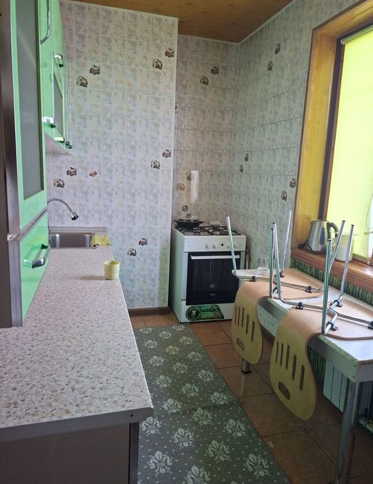 Продаётся 2х комнатная Ойбек