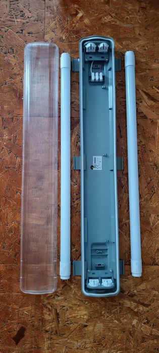 Лампа с две лед пури