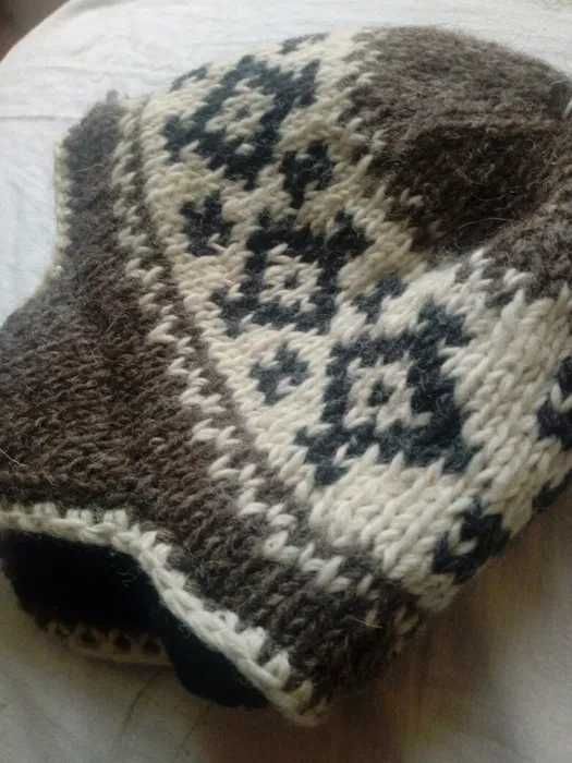 Caciula model Nepal hand made lana
