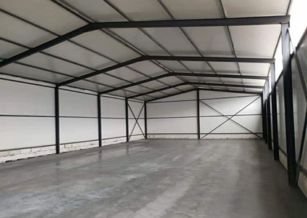 Hala pe structura metalica cu invelitoare