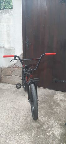 Велосипед BMX като нов