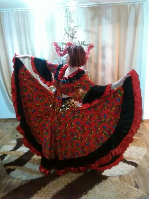 Costum de dama tiganesc