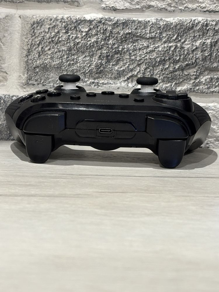 Продавам безжичен геймпад Trust GXT с USB адаптер