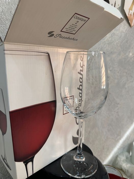 Бокалы красивые  на ножке