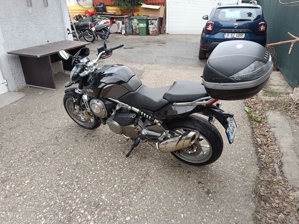 Aprilia Mana 850