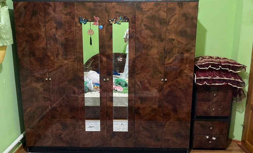 Шкаф, диван барлығы сатылады!!! Жетысай