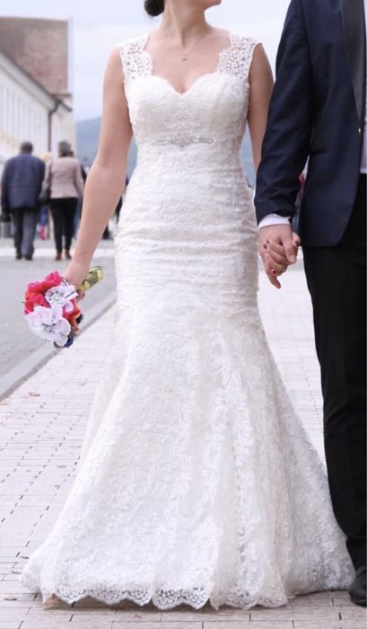 Rochie mireasa sirena