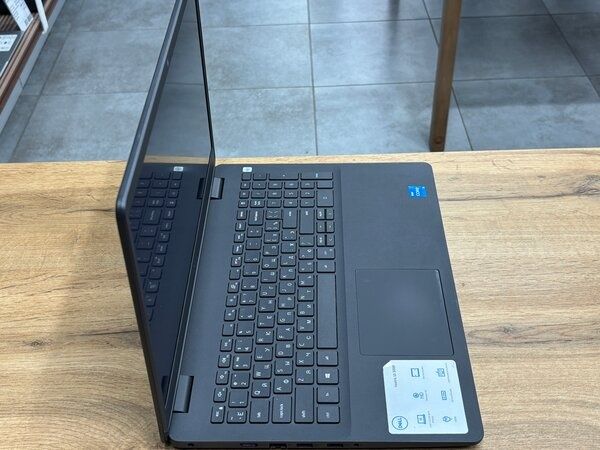 Ноутбук Dell Vostro 15 3000 /Intel Core i3-1115g4/8Gb/256Gb SSD/15.6"