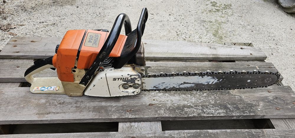 Професионална резачка Stihl 044