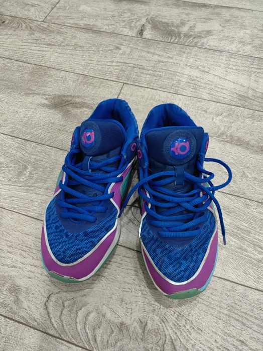 Кроссовки для баскетбола