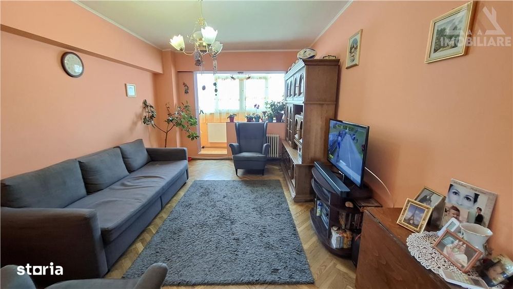 Apartament Piata Voievozilor Alexandru cel Bun,3 camere