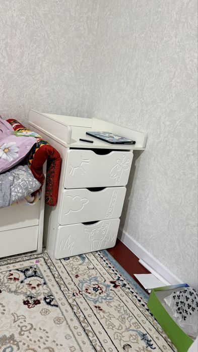 Срочно продам подрастковую кровать с комодом