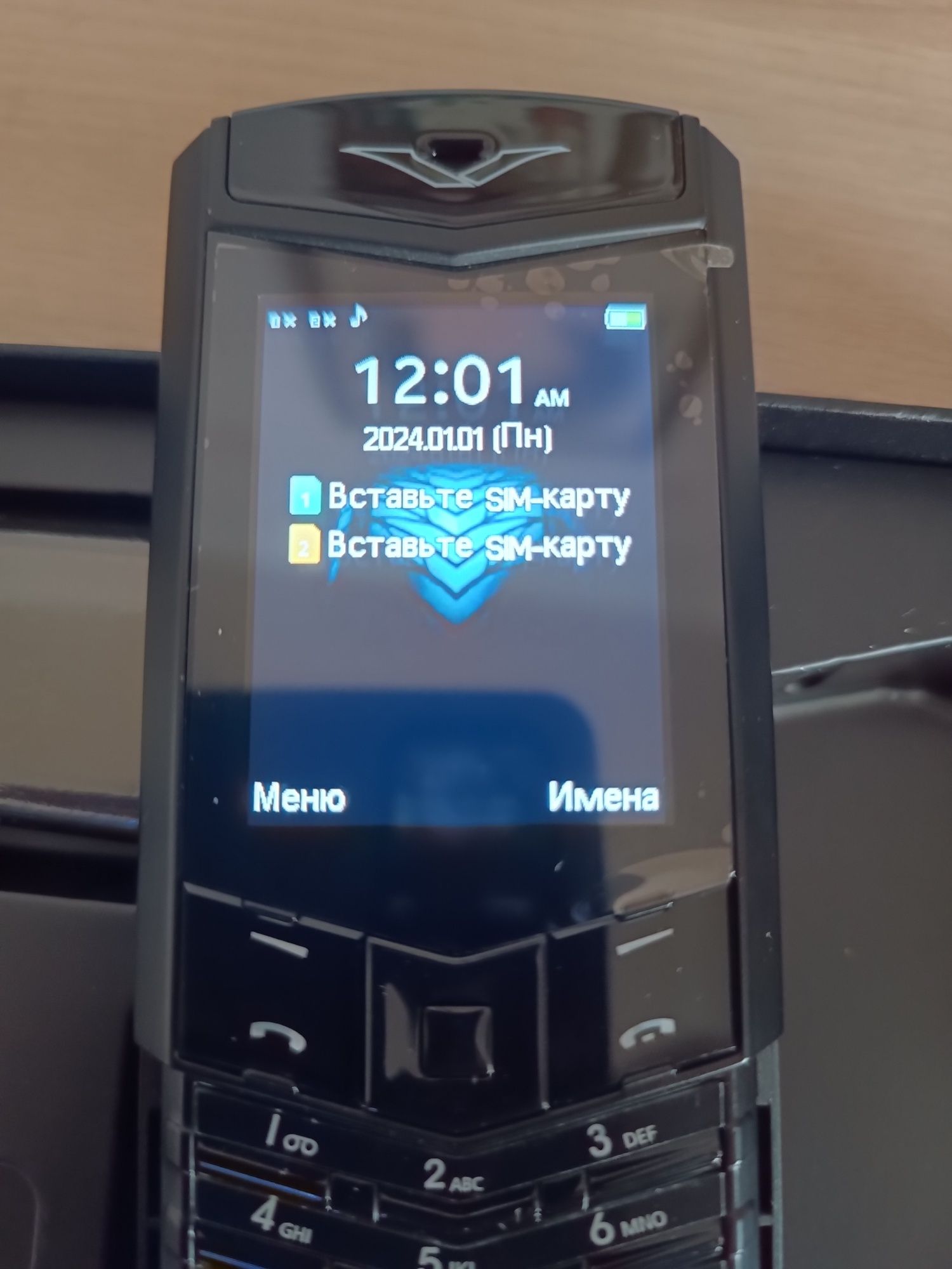 Продаётся VERTU V888Pro. Слайдер.