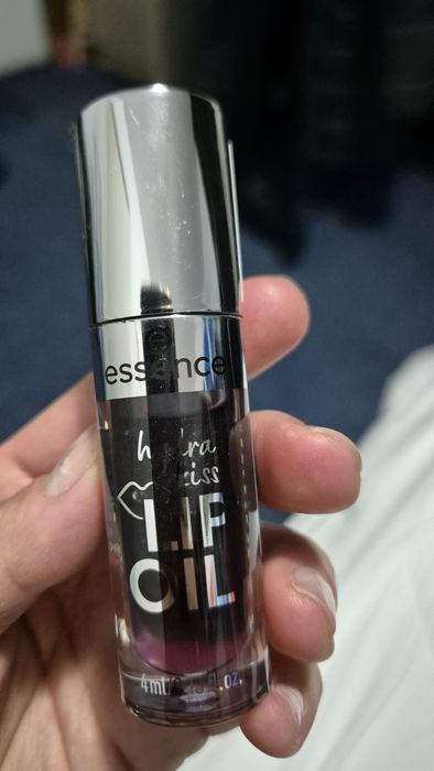 Mascara,creion de buze si gloss de dama