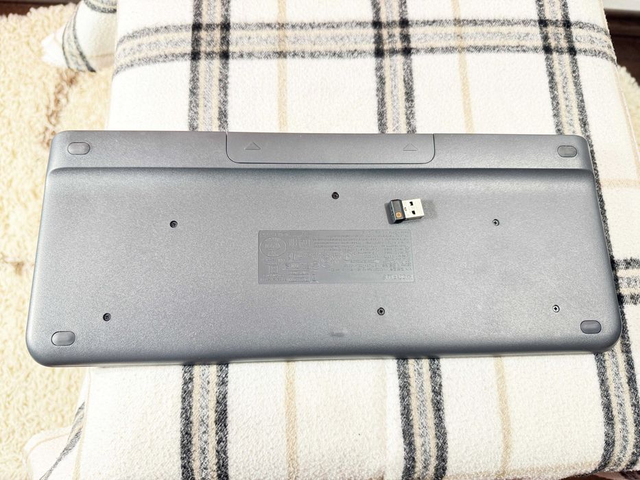 Tastatura Logitech K400 Plus (wireless + touchpad)