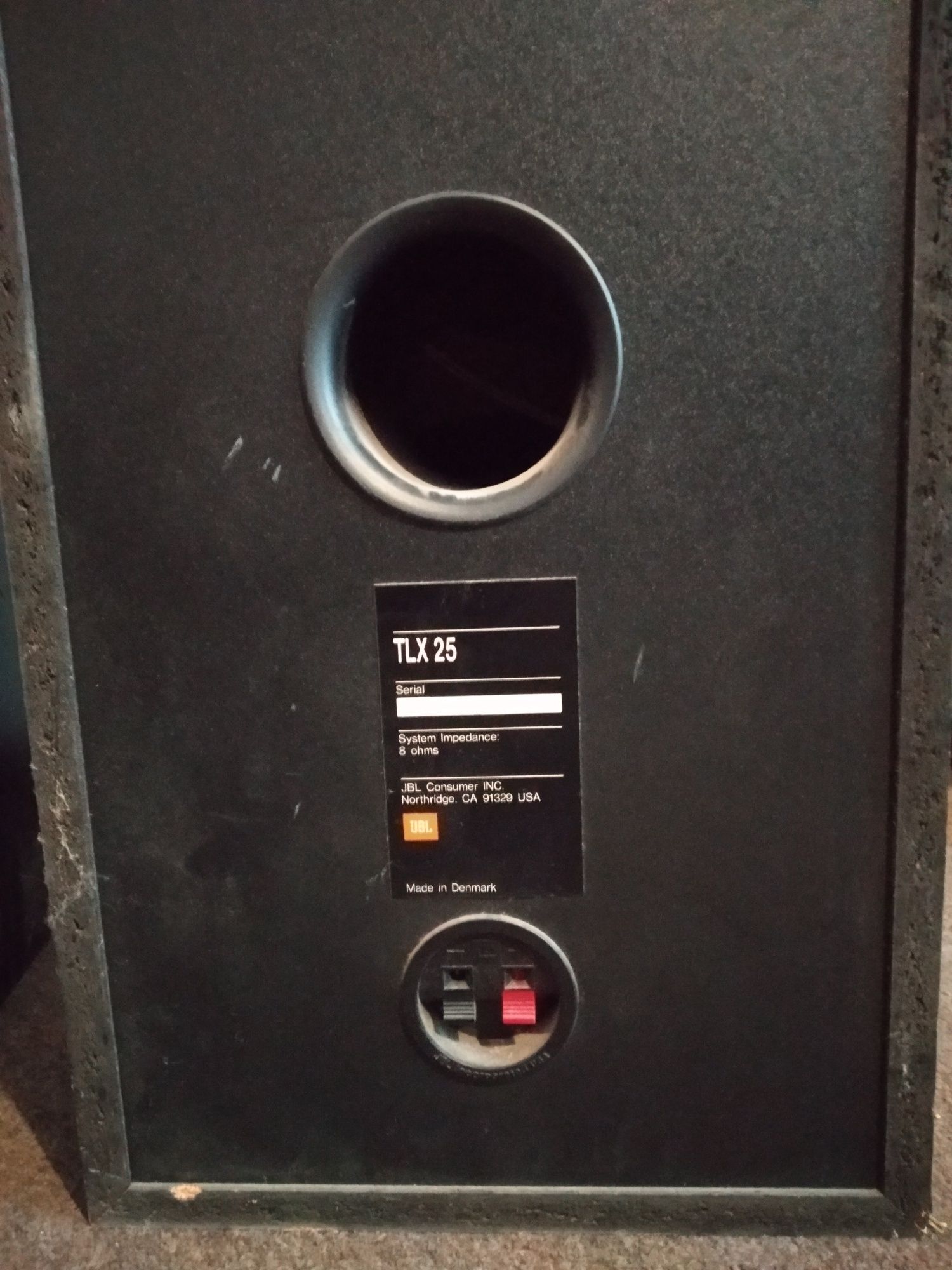 Boxe jbl tlx25 .