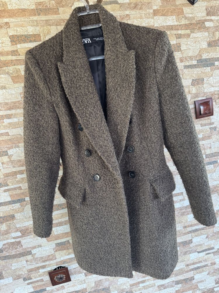 Палто от Zara