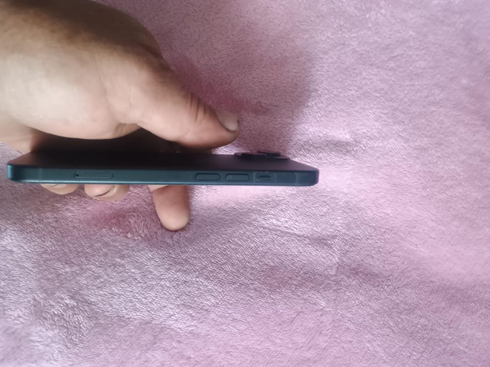 Iphone 15 с гаранция 1 година
