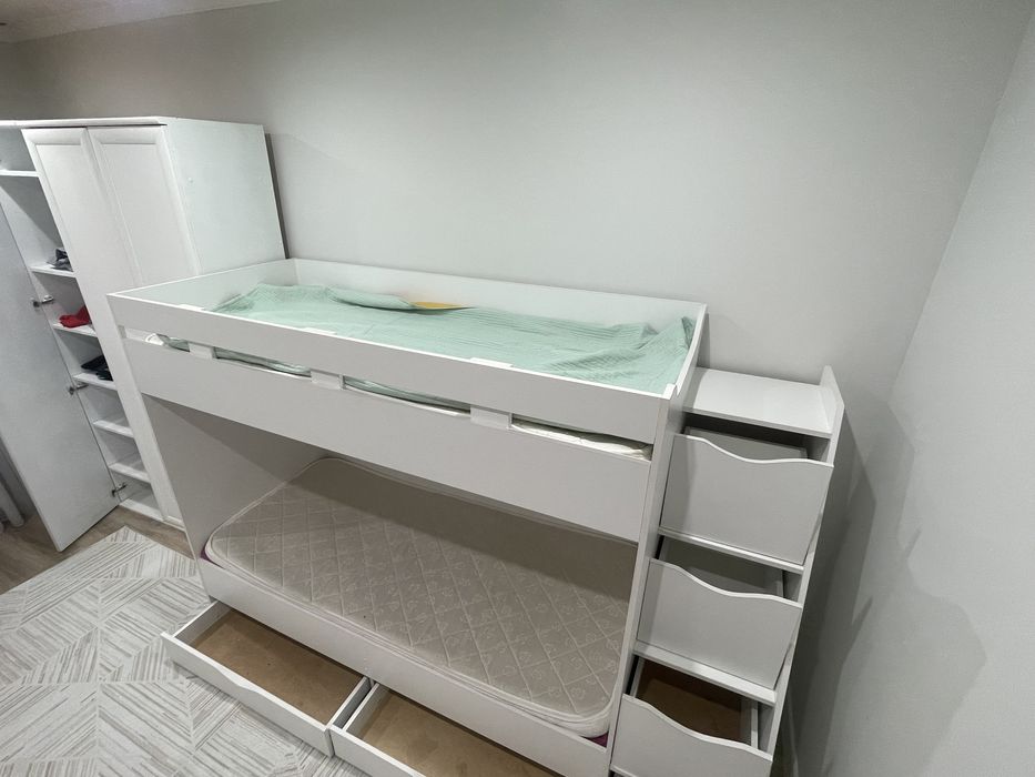 Двух ярусная кровать. Детская