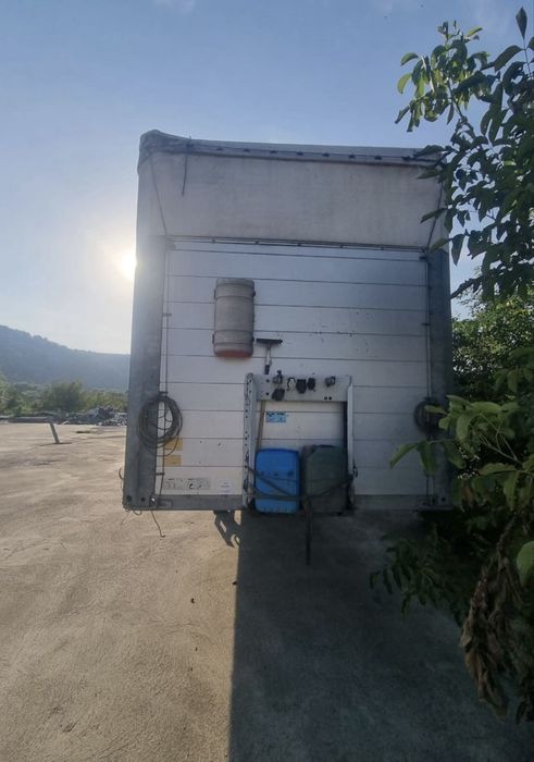 Semi remorca schimtz