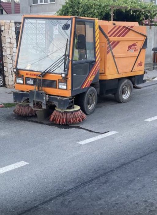 Vand maruratoare stradala ,pretul in lei