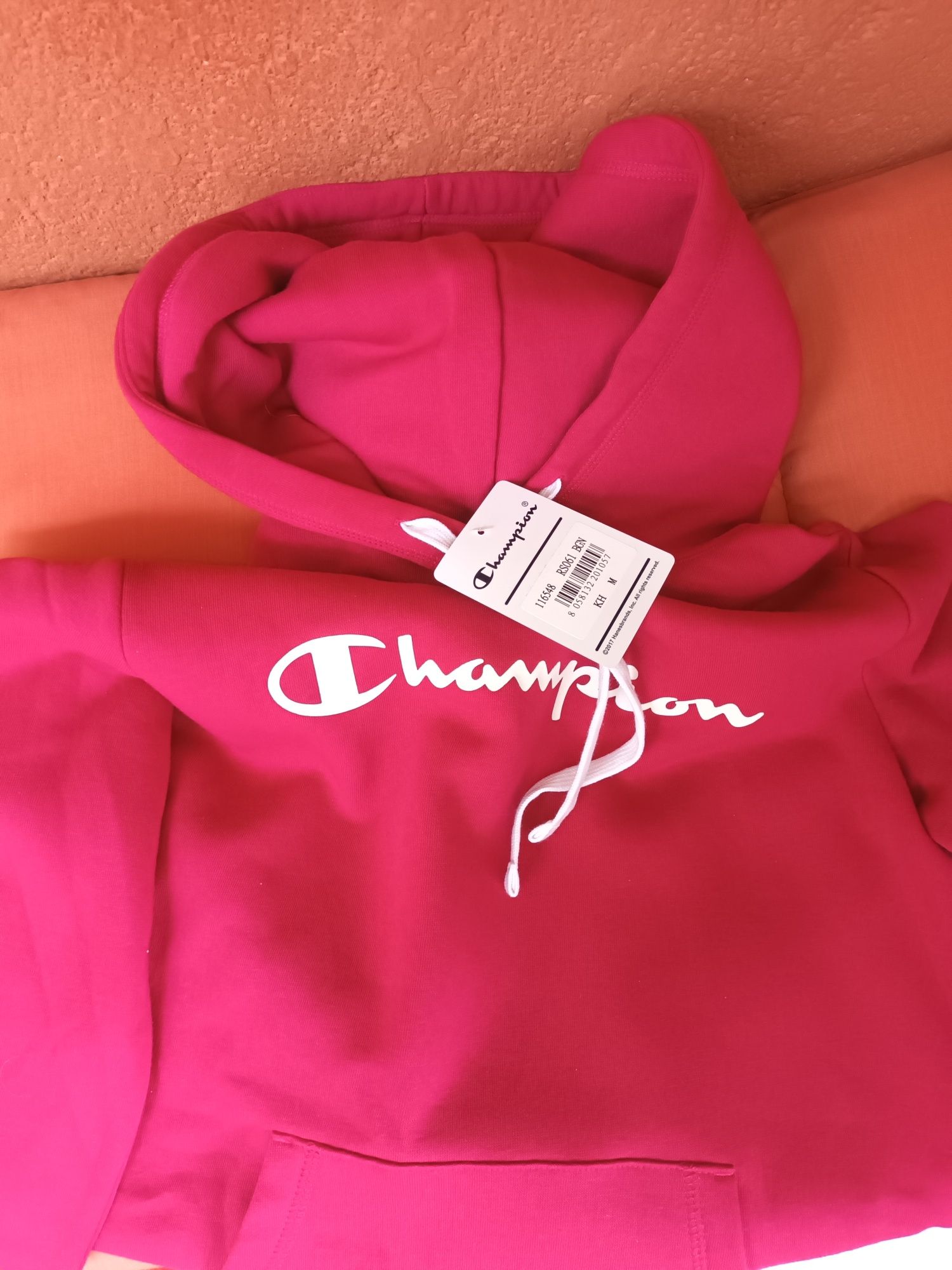 Дамски суитшър на марката Champion