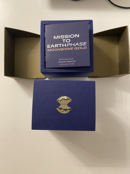 Omega x Swatch Mission to Earthphase-Moonshine Gold Beaver Moon