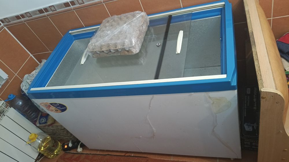 Продам Морозильник