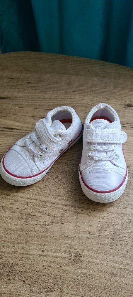 Adidași bebe băiețel fetita unisex albi Coccodrillo mărime 22