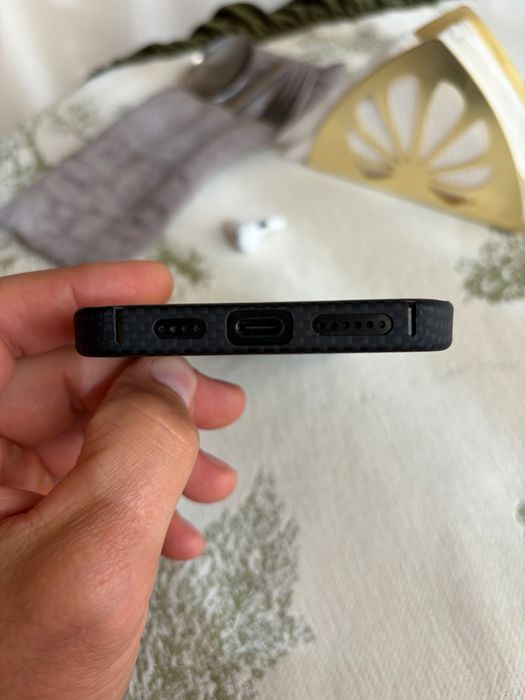 Iphone 16 pro max  256 в отличном  состоянии