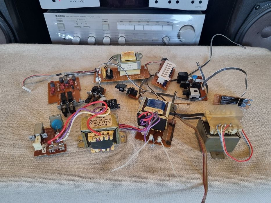 Pachet Transformatoare mici, dif componente. Perfecta stare.