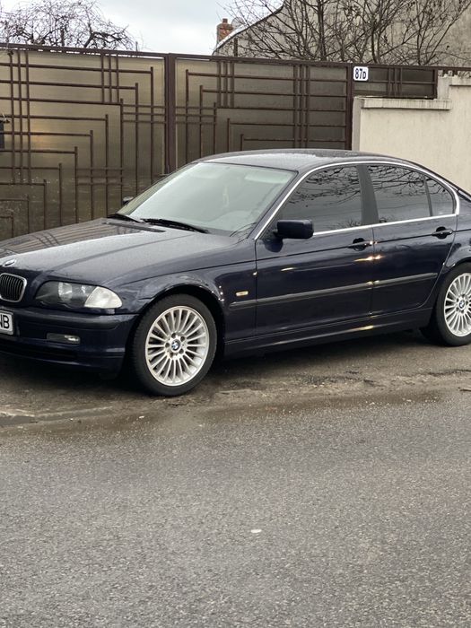 BMW 330 E46  Impecabil  An 2000