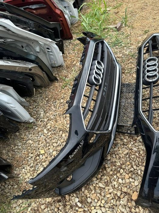 Bara fata + grila centrala + grila proiector Audi A4 B9 FACELIFT