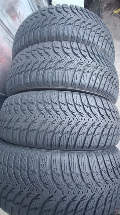 205/60/16 Kumho .