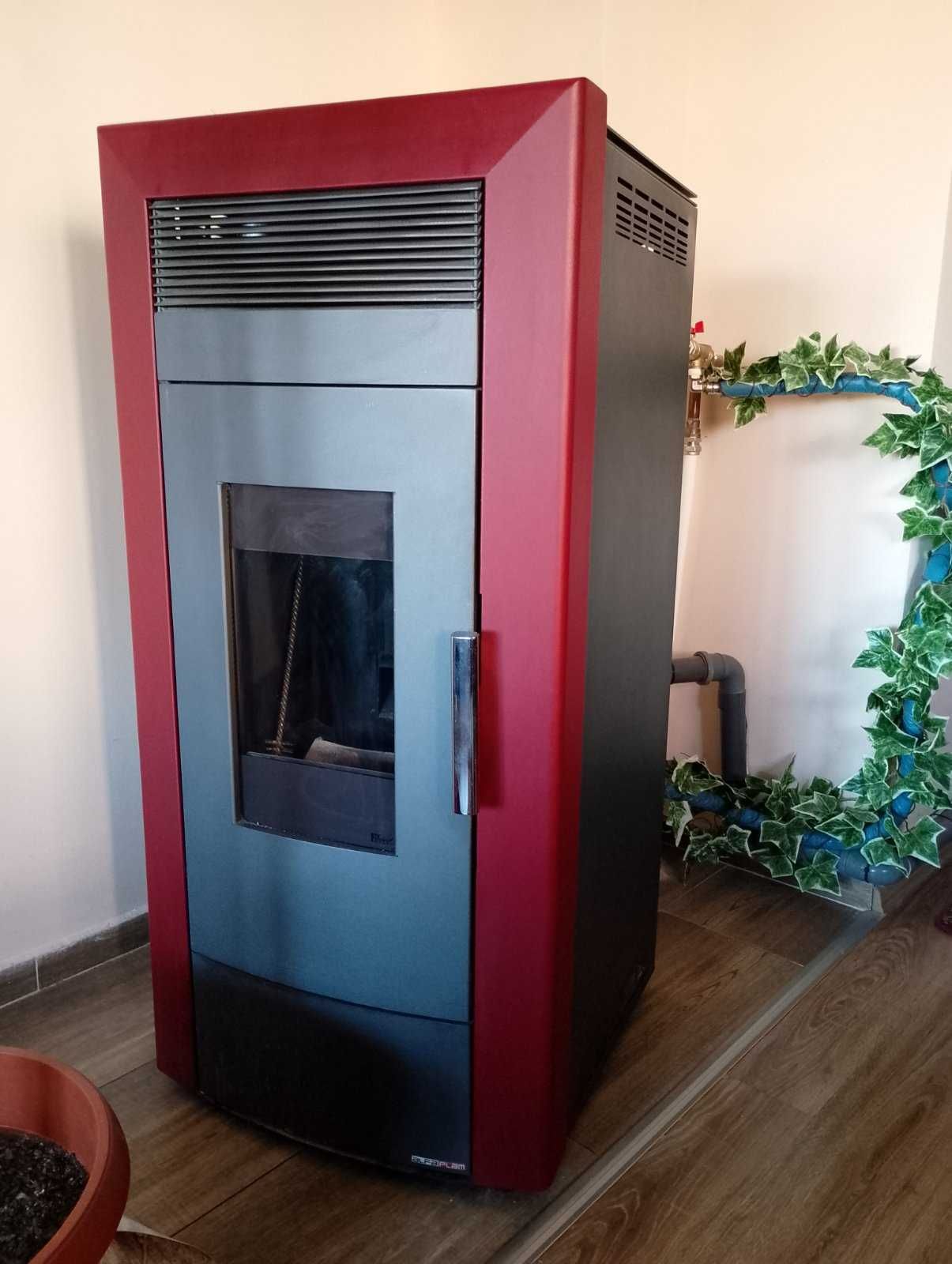 Пелетна камина 24kW