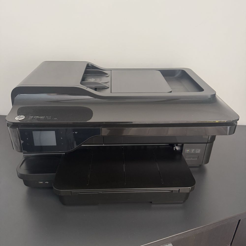 Цветен мастиленоструен принтел HP Officejet 7612
