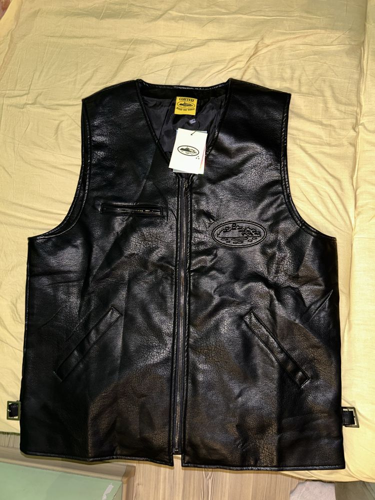 Vesta Corteiz neagra din piele
