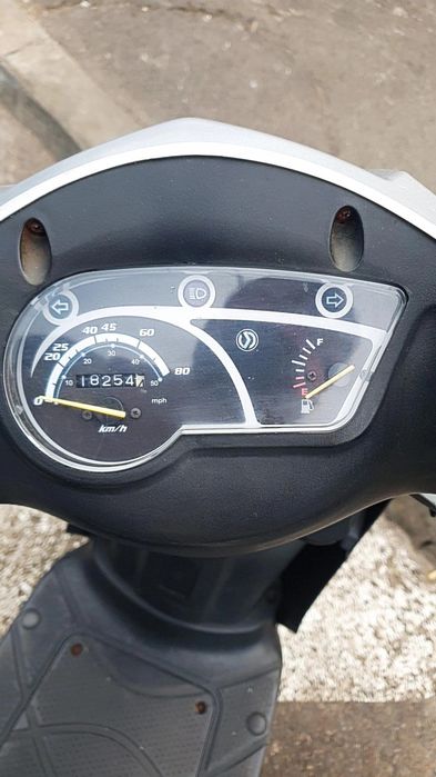 Vând scuter Sym fără permis !