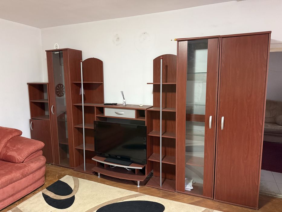 Biblioteca sufragerie