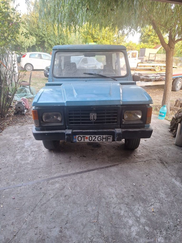 Aro 10 benzina 4x4