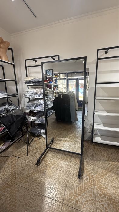 Айна на колецах, биіктігі 2/80 см ,1,70 см ,  бутикке арналған дүкенге